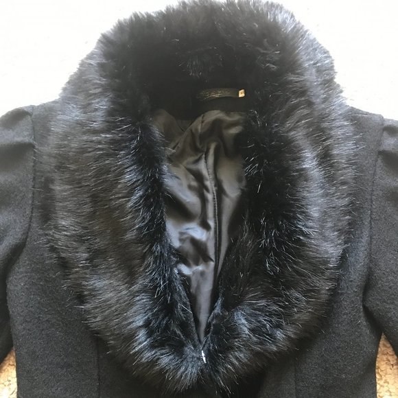 Women's Black Coat - Picture 5 of 15